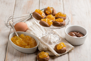 cocoa cookies with orange marmalade