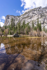 Fototapeta na wymiar Mirror Lake Yosemite National Park