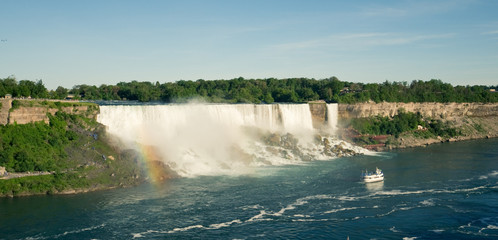 The Niagara River and falls - obrazy, fototapety, plakaty
