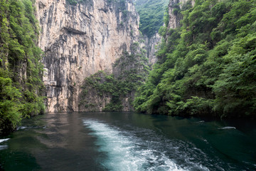 The lake in the middle of the gorge