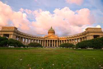 Obraz premium The old Kazan Cathedral in early June morning. Saint-Petersburg, Russia