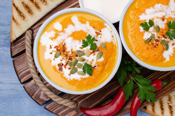 Pumpkin cream soup with spices