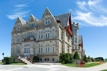 Obraz premium Royal Palace of La Magdalena on the peninsula in Santander