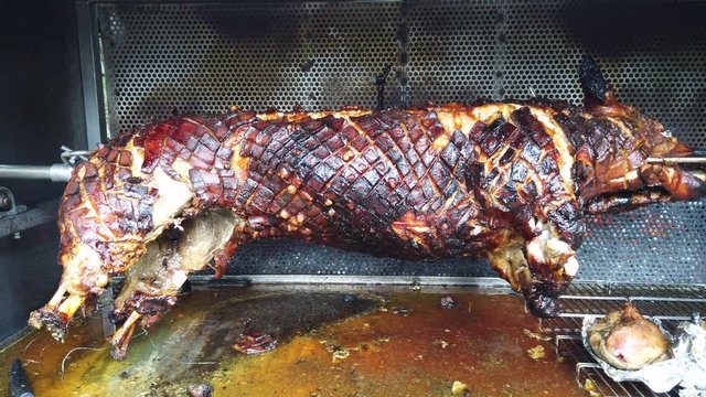 Schwein am Grillspie&szlig;