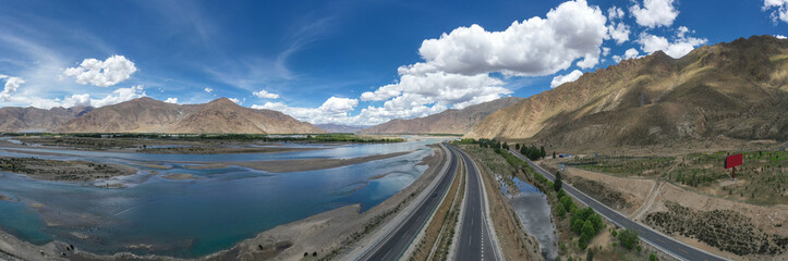 highway in tibet