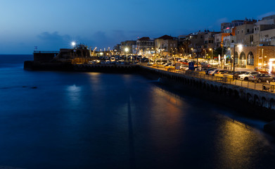 Obraz premium Sea promenade at the crusader town of Akko in Israel