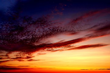 Obraz premium sky against a bright color sunset