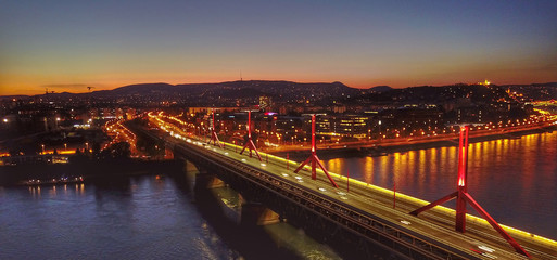 Fototapeta na wymiar Lágymányosi Bridge Budapest