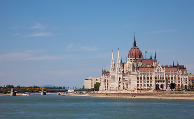 Fototapeta na wymiar Hungarian Parliament in a sunny day