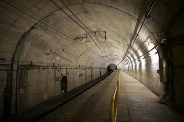 鉄道のトンネル