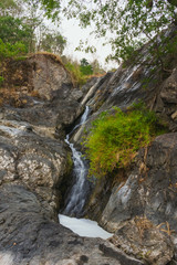 Obraz premium klong nam lai waterfall view at kamphaengphet province in thailand