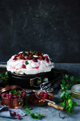 Gooseberry Pavlova..Style vintage