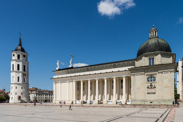 Vilnius – Kathedrale Sankt Stanislaus mit Glockenturm