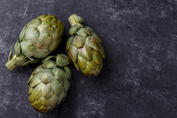 Obraz premium Ripe organic artichokes