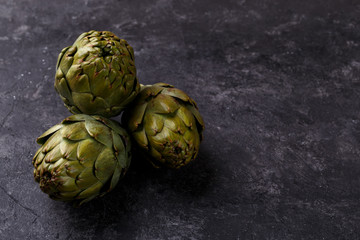 Obraz premium Ripe organic artichokes