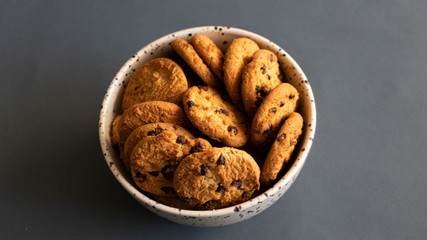  delicious cookies with chocolate chips, to enjoy with everyone.