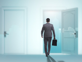 Fototapeta premium Businessman facing many business opportunities