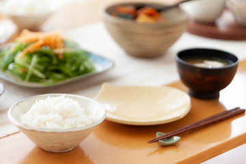 朝食