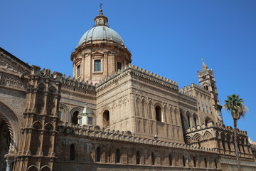 Fototapeta na wymiar Kathedrale Maria Santissima Assunta in Palermo. Sizilien. Italien