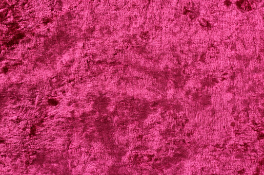 Với chất liệu nhung mềm mại và màu hồng tươi sáng, hình ảnh này chắc chắn sẽ khiến bạn muốn nhìn mãi mãi. Những đường nét và họa tiết trên vải nhung càng tôn lên vẻ đẹp tươi trẻ của màu hồng.