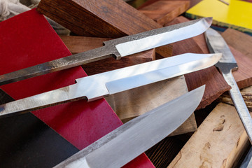 Knife blades, knife handle materials micarta, carbon, G10, acryl composite, wood, brass titanium...