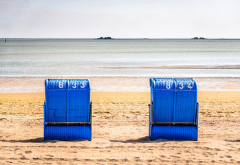 hooded beach chairs