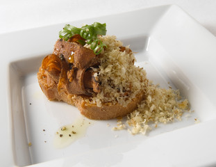 Tapa de pate de oca con verduras y queso. goose pate with vegetables and cheese © preysler