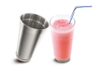 batido de fresa y coctelera.  strawberry shake and shaker