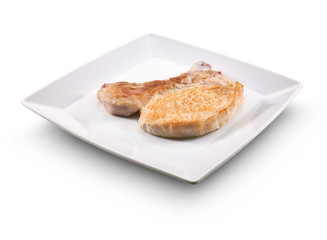 Chuletas de cerdo sobre fondo blanco. pork chops on white background