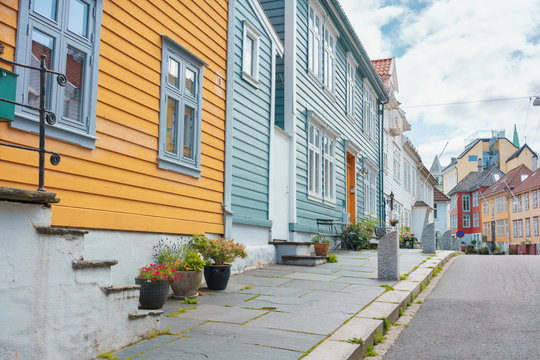 Historische Hausfassaden in Bergen, Norwegen