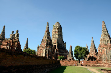 Obraz premium histrosiche Tempel und Buddha Statuen in Ayutthaya, Thailand