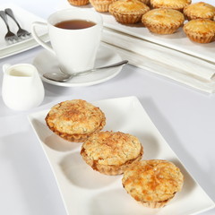 beef stew pie-A steak pie is a traditional meat pie served in Britain.