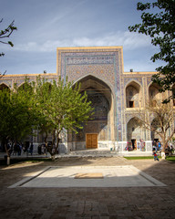Fototapeta na wymiar Madrasa in Samarkand
