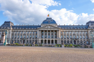 Obraz premium Royal Palace of Brussels at daylight