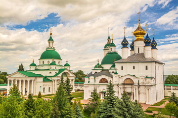 Fototapeta na wymiar Gold ring of Russia. The ancient monastery in Rostov Veliky