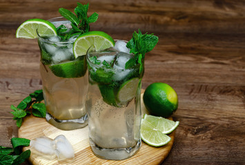 cooling drink with mint and lime