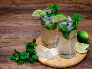 cooling drink with mint and lime