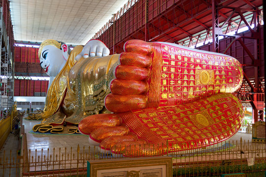 Liegender Buddha