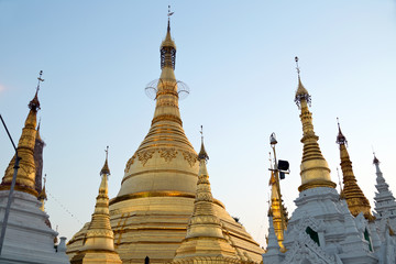Naklejka premium Shwedegon Pagode