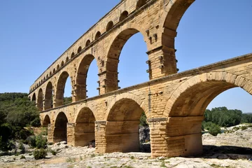 Papier Peint photo autocollant Pont du Gard Ancient roman aqueduct Pont du Gard in Southern France