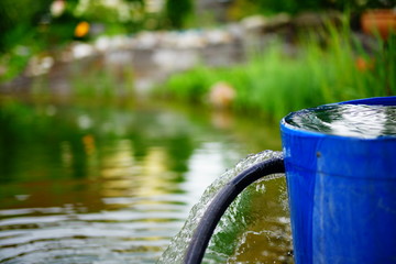 Fototapeta premium Wasserfilteranlage im Teich 