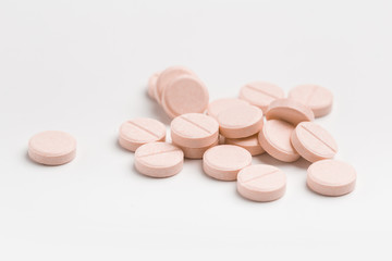 Fototapeta na wymiar pills isolated on white background
