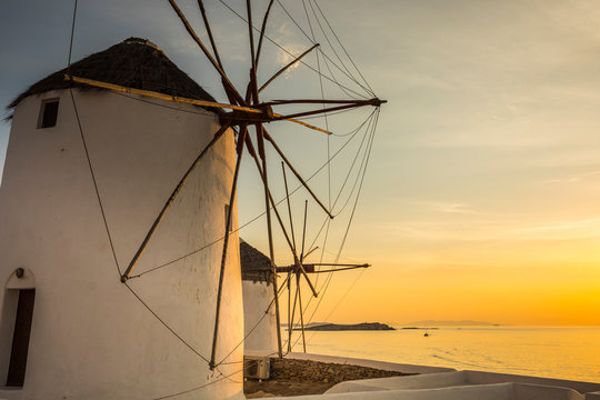 Windmills of Kato Mili, Mykonos Town, Mykonos, Cyclade Islands, Greece