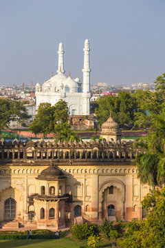India, Uttar Pradesh, Lucknow, Bara Imambara complex, Bada Imambara (Main Building), and Mosque at the Tomb of Shah peer Muhammid