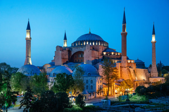 Hagia Sophia (Aya Sofia) at sunset, Istanbul, Turkey. Blue hour