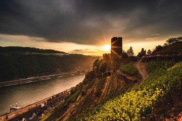 Sonnenuntergang im Mittelrheintal bei Kaub