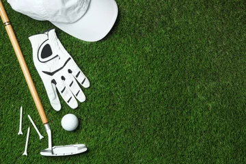 Rolgordijnen Flat lay composition with golf equipment on artificial grass, space for text © New Africa