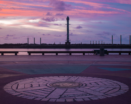 Amanhecer No Marco Zero, Recife.