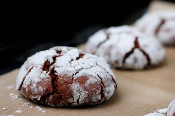 Chocolate cookies with cracks close up. dessert concept. cookies for holidayand christmas