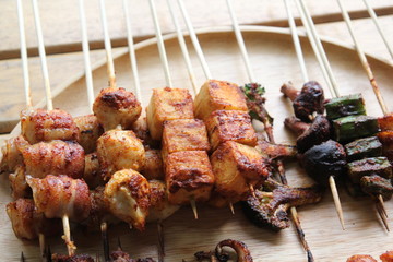 BBQ grill cooked with hot spicy Sichuan pepper sauce Is a Chinese herb that is useful for cooking.	